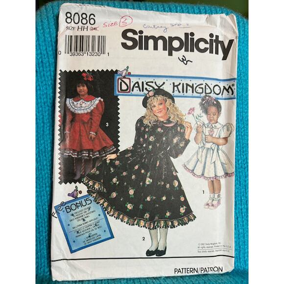 Simplicity Sewing pattern 8086 girls dress Daisy kingdom sz 3-5 - Picture 1 of 5